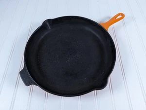 LE CREUSET #30 Sartén 12" Naranja Esmaltado Hierro Fundido Doble Caño Hecho en Francia - Imagen 1 de 7