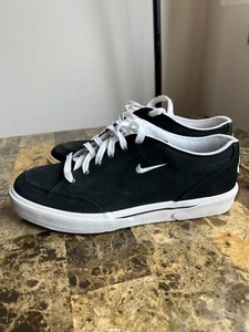 Vintage Nike GTS Black/White Women's size 10 - Picture 1 of 9