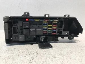 00-05 VOLVO S60 S80 V70 XC70 FUSE RELAY ELECTRICAL BOX OEM 9494210 - Picture 1 of 4