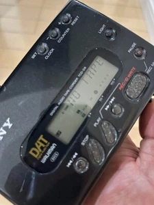 Sony TCD-D8 WALKMAN Portable DAT Recorder Digital Audio JUNK - Picture 1 of 10