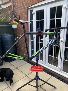 Carrera Vanquish Road Bike Frame 54cm - Picture 1 of 8