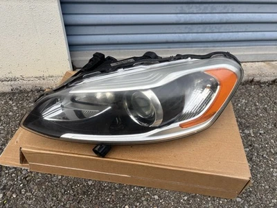 2014-2017 Volvo XC60 LH LADO DEL CONDUCTOR XENÓN OCULTO FARO FARO OEM 31395900 Foto 1 de 4