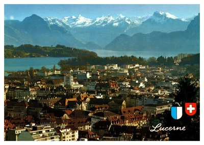Postal Suiza Lucerna -- vista de pájaro de la ciudad con montañas Foto 1 de 2