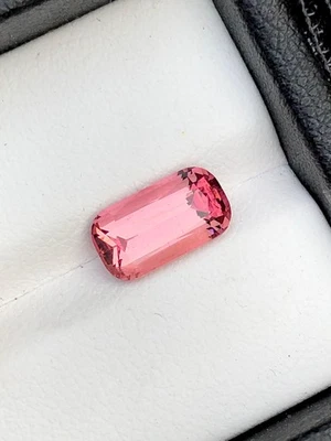 Pink Tourmaline Cushion Cut 2.20 ct - Loose Gem from Afghanistan - Image 1 of 4