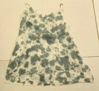 Camiseta sin mangas Easel para mujer con estampado de tie dye ribete de encaje cuello en V AM1 azul ceniza pequeña nueva con etiquetas Foto 1 de 3