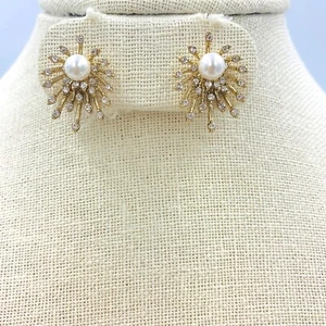 Starburst Pearl Earrings - Crystal Avenue (0.64x0.87in) - Picture 1 of 3
