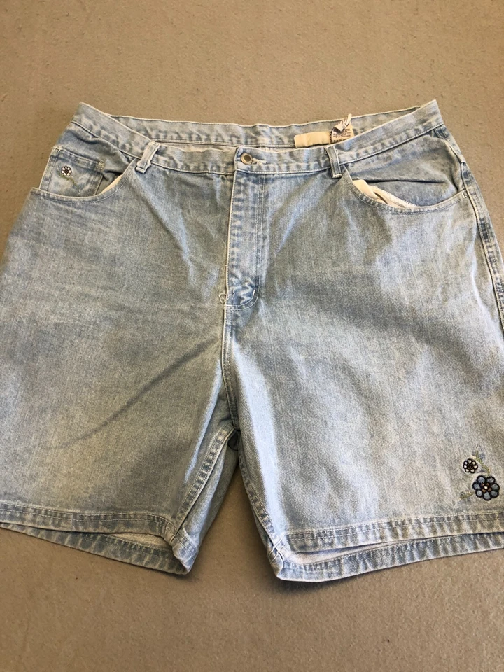 Pantalones Cortos de Jean Faded Glory Para Mujer 22 Azul Claro Denim Bordado Flor Informal Foto 1 de 4