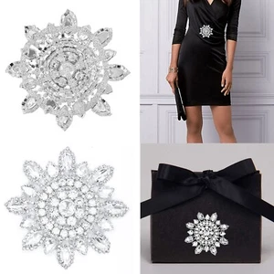 Precioso vestido de novia con apliques de diamantes de imitación vestido coser/pegar con motivo parche - Imagen 1 de 13