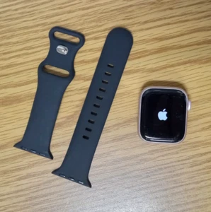 Apple Watch Series 9 41mm A2982 (Pink, entsperrt) - leichte Kratzer, volle Funktion. - Bild 1 von 9