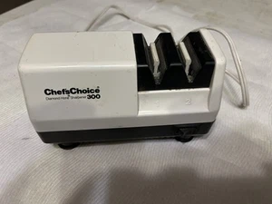 CHEF'S CHOICE 300 Diamond Hone Messerschärfer - Weiß Getestet - Bild 1 von 4