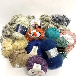 New! VARIETY LOT OF YARN: Lion Brand Trendsetter Muench - Picture 1 of 4