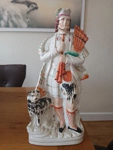 Antique Staffordshire Potteries Tall Flatback Figurine Of A Scottish Piper - Picture 1 of 3