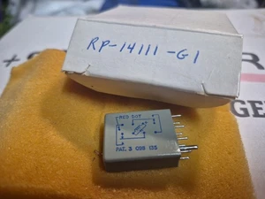 C.P. Clare & Co RP14111G1 Electromagnetic Relay 2-Pole 28V DC 675 Ohms (C127) - Picture 1 of 3