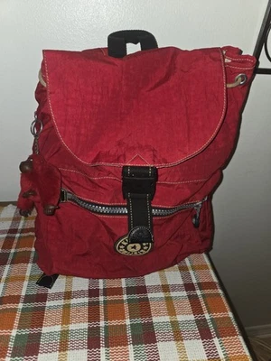 Mochila Kipling Vintage Años 90 Hebilla Cordón Roja Bolso Nylon Granate Mono Dije Foto 1 de 3