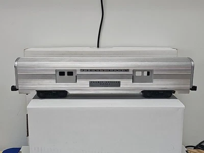 LIONEL 2530 RAILWAY EXPRESS AGENCY CAR TYPE IV SMALL DRS. LIONEL LINES  - Image 1 of 4