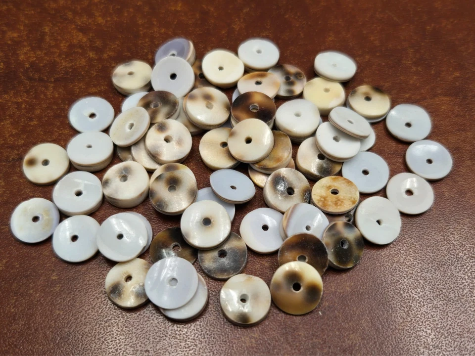 100 PCS ROUND TIGER COWRIE SHELL BLANK CHARMS PENDANTS 11MM - Image 1 of 1