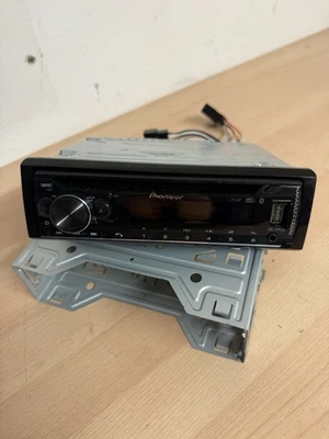 Pioneer DEH-S720DAB  CD/MP3 Autoradio mit DAB Bluetooth  USB  iPod AUX-IN - Bild 1 von 3