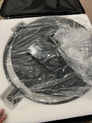 Neewer LED Bi-Color Studio Round Lighting， Ultra Thin Studio Edge Flapjack Light - Image 1 of 4