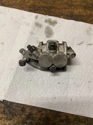 1998 97 98 KAWASAKI KX 125 KX 250 ПЕРЕДНИЙ ТОРМОЗ СУППОРТ И КРОНШТЕЙН - Изображение 1 из 4