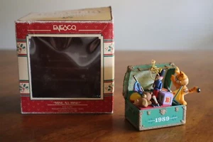 REPAIRED Vtg ENESCO 1989 Mine All Mine Garfield Cat Christmas Ornament Toy Chest - Picture 1 of 12