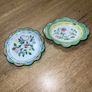 Set 2 chinesische Emaille Schmuckstücke Fische.  Venusfliegenfalle Blumen Vogel MCM Cloisonné - Bild 1 von 14
