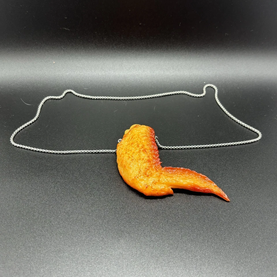 Colar Asa de Galinha - Colar de Resina Asa de Búfalo - Imagem 1 de 1