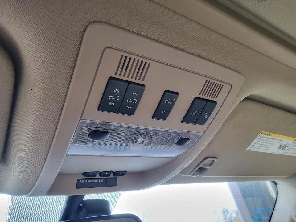 Console Front Roof With Sunroof Fits 07-11 SUBURBAN 1500 517284 - Изображение 1 из 1