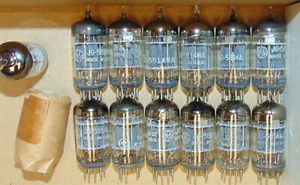 ERSTAUNLICHES NOS ABGESTIMMTES SET 12 DUTZEND GE JG 5814A ECC82 12AU7 RÖHREN 3 GLIMMER "D" GETTER - Bild 1 von 2