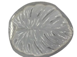 Tropical Leaf Stepping Stone Plaster or Concrete Mold 1134 Moldcreations - Picture 1 of 2