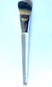 CLINIQUE FOUNDATION BRUSH FREE SHIPPING RARE - Picture 1 of 1