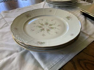 Set Of 4, TK Thun (Baum Bros) Rosebud Dinner Plate 10.25”, Czechoslovakia - Picture 1 of 7