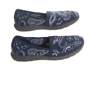 Yuu Blue floral texture with embroidery shoes Sz 10M - Picture 1 of 8
