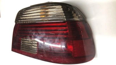 Lámpara trasera derecha pasajero BMW E39 525 530i M5 2001-03 con luz de giro 6321-6902530 Foto 1 de 4