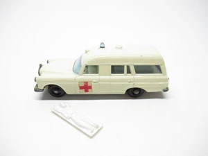 MATCHBOX LESNEY  #3 MERCEDES BENZ "BINZ" AMBULANCE WITH STRETCHER EXCELLENT - Picture 1 of 6