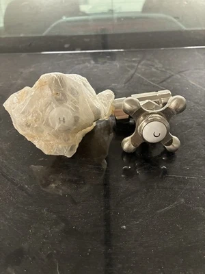 1/2 Angle Stop Valve Qrt Turn (Hot & Cold Faucet)  New - Image 1 of 4