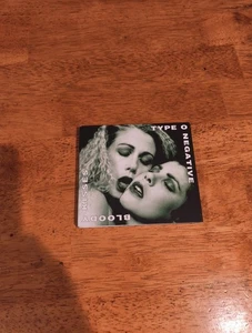 Bloody Kisses by Type O Negative (2 CD Set, 2024) - Foto 1 di 10