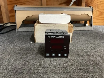 Thermo Electric LC41 T10000 Process Temperature Controller - Image 1 of 4