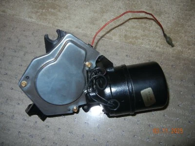 Corvette 1968 bloque pequeño limpiaparabrisas motor detallado Foto 1 de 3