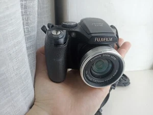 🔥Fujifilm FinePix S5700 Black 7.1MP digital compact camera🔥WORKing Full Set🔥 - Picture 1 of 7