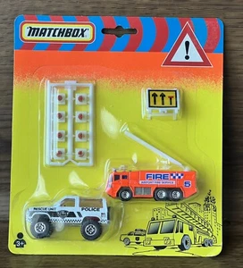 Matchbox Police Rescue Unit And Airport Fire Service Truck Die Cast Set 1993 - Picture 1 of 6