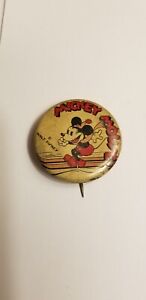 Rare Vintage Walt Disney Mickey Mouse on the ski slopes CELLULOID pinback button