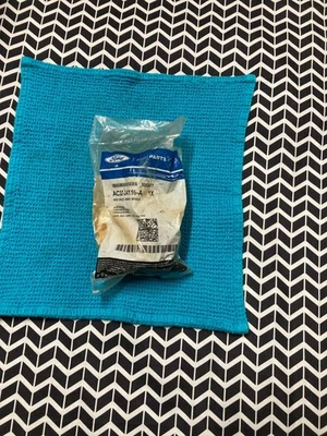 Buje de barra de oruga de suspensión delantera OEM Ford AC3Z-3A116-A F250 F350 4x4 05-22 Foto 1 de 4