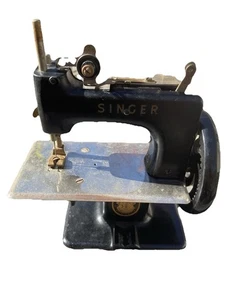 Vintage Kinder SINGER SEWHANDY Modell Nr. 20 Nähmaschinen - gebraucht/gebraucht. - Bild 1 von 3
