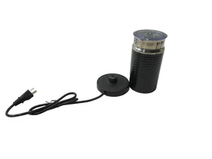 Brocca automatica schiuma latte Nespresso BEC250BLK Essenza Mini Espresso - Foto 1 di 4