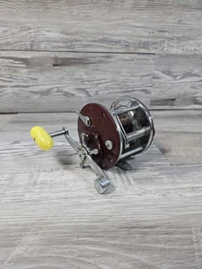 Mulinello PENN PEER 309 Levelwind perfettamente funzionante e funzionante vintage - Foto 1 di 8