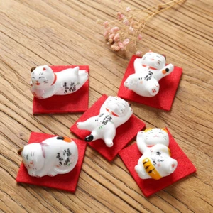 Japanese Lucky Cat Chopstick Rest Ceramic Red Cloth Mat Spoon Fork Rack Holder - Picture 1 of 11