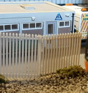 00 gauge 12 x Burglar/Security Alarms suit Metcalfe Model Railways Accessories - Picture 1 of 7