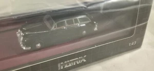Matrix MX41001-112 Jaguar MK2 Country Estate grün 1963 1/43 - Bild 1 von 2