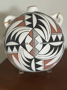 Acoma Indian Pottery Water Vessel Canteen 7” width X 7.5” height - Picture 1 of 7