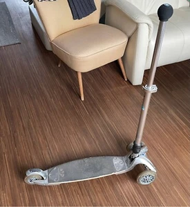 Kickboard von Micro Scooter 100 kg auch für Erwachsene Roller - Bild 1 von 4